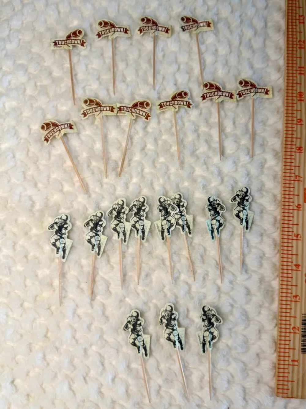 Football Cupcake Picks- 21 ct.